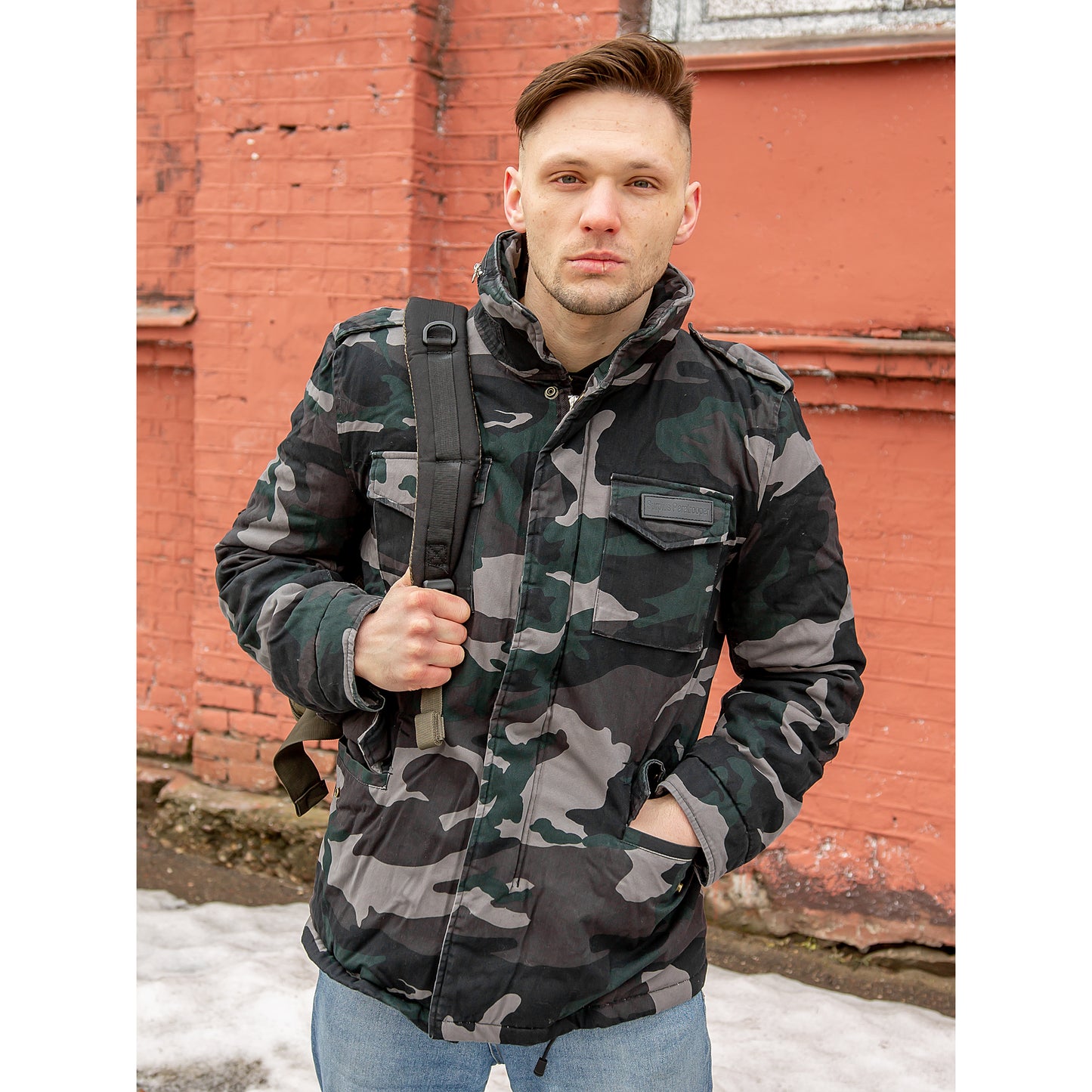 Surplus Raw Vintage Winterjacke Paratrooper blackcamo Ansicht am Model - City-Kaufhaus Herber GmbH