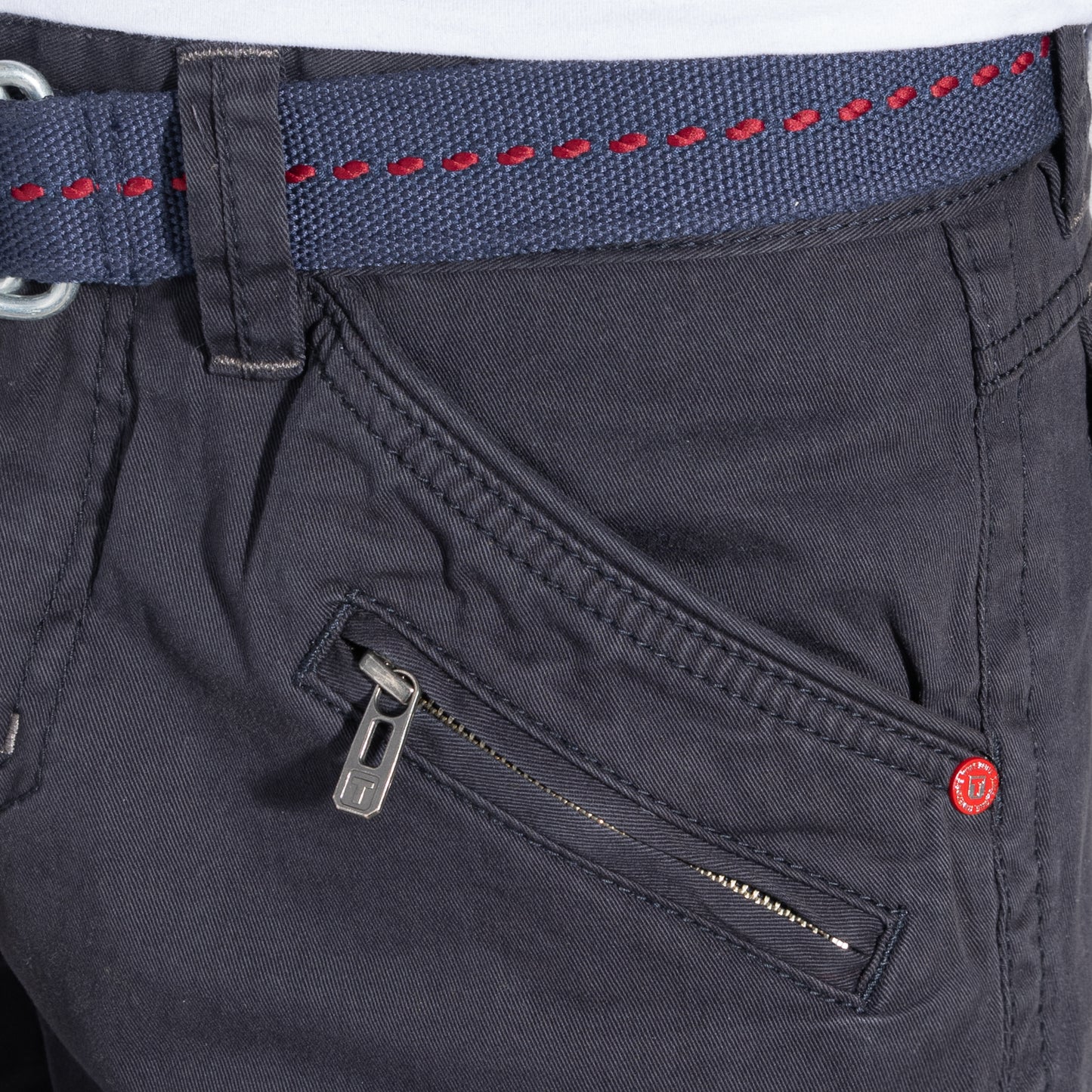 Timezone Cargohose Benito 3393/6445 Total Eclipse Detailansicht Reißverschlusstasche - City-Kaufhaus Herber GmbH
