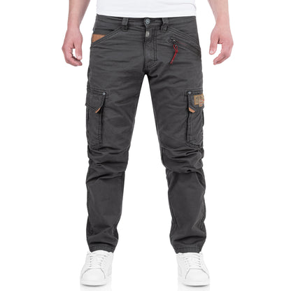 Timezone Cargohose Roger 9033/9888 Blue Graphite Vorderansicht am Model - City-Kaufhaus Herber GmbH