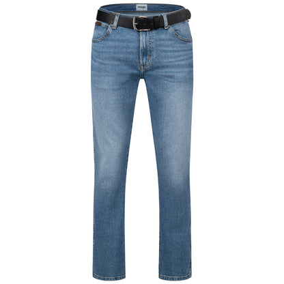 Wrangler Texas Stretchjeans W121HN13S Glaston Blue mit schwarzem Gürtel - City-Kaufhaus Herber GmbH